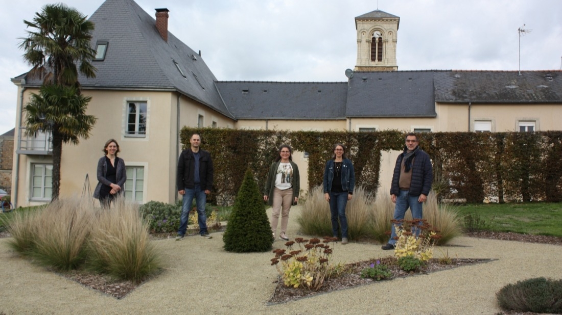 Commission communication, associations